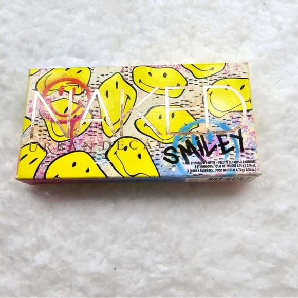 Exclusive Limited Edition Urban Decay SMILEY Mucho Happy Eyeshadow Pallet - Picture 12 of 12